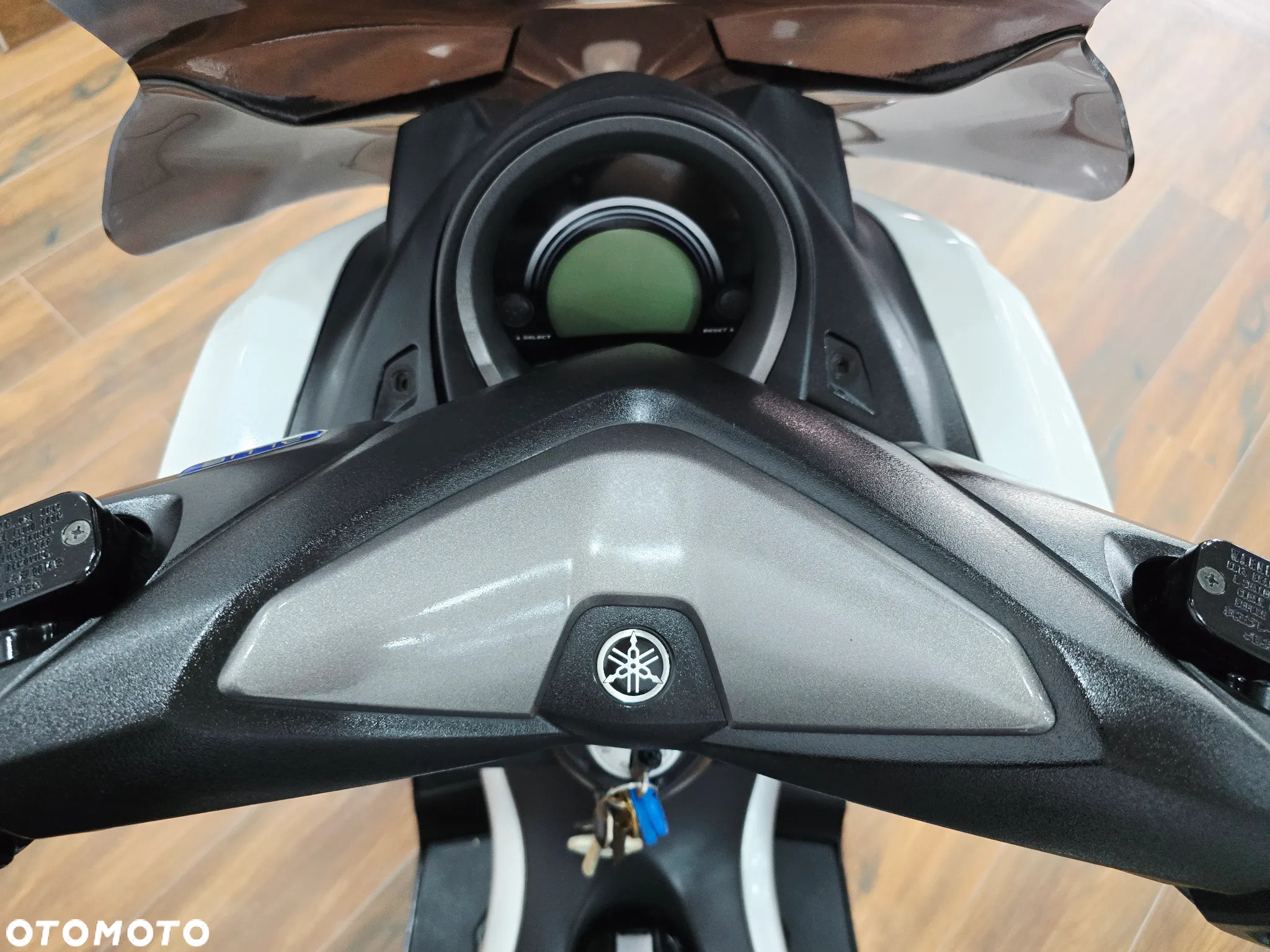 Yamaha NMAX - 4