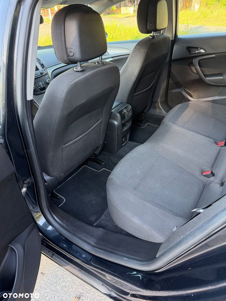 Opel Insignia - 11