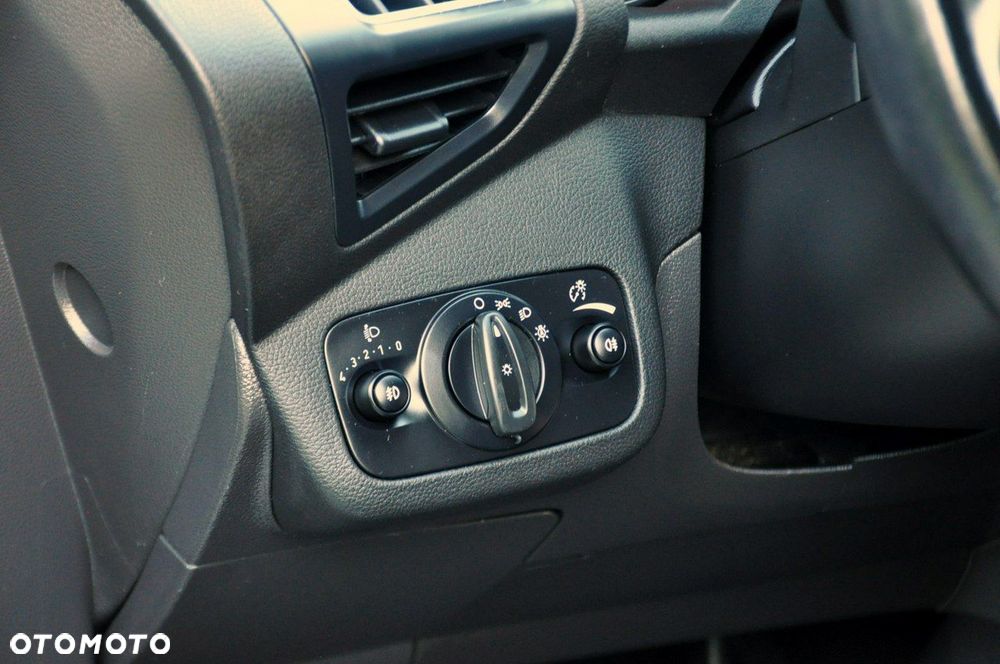 Ford Kuga - 36