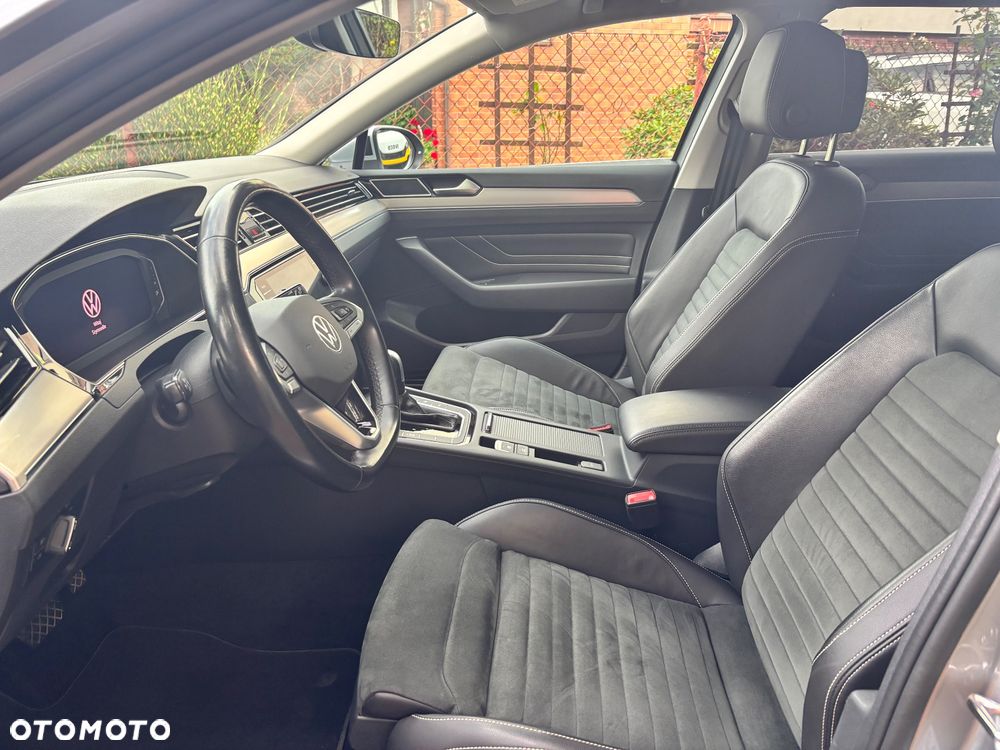 Volkswagen Passat 2.0 TDI EVO Elegance DSG - 13