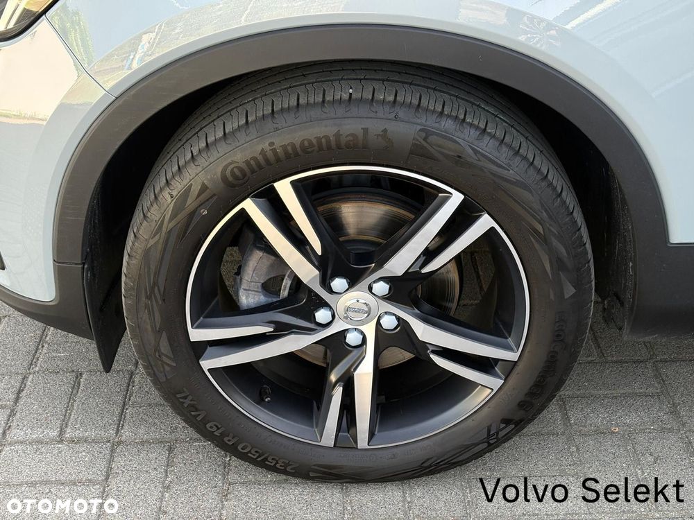 Volvo XC 40 - 38