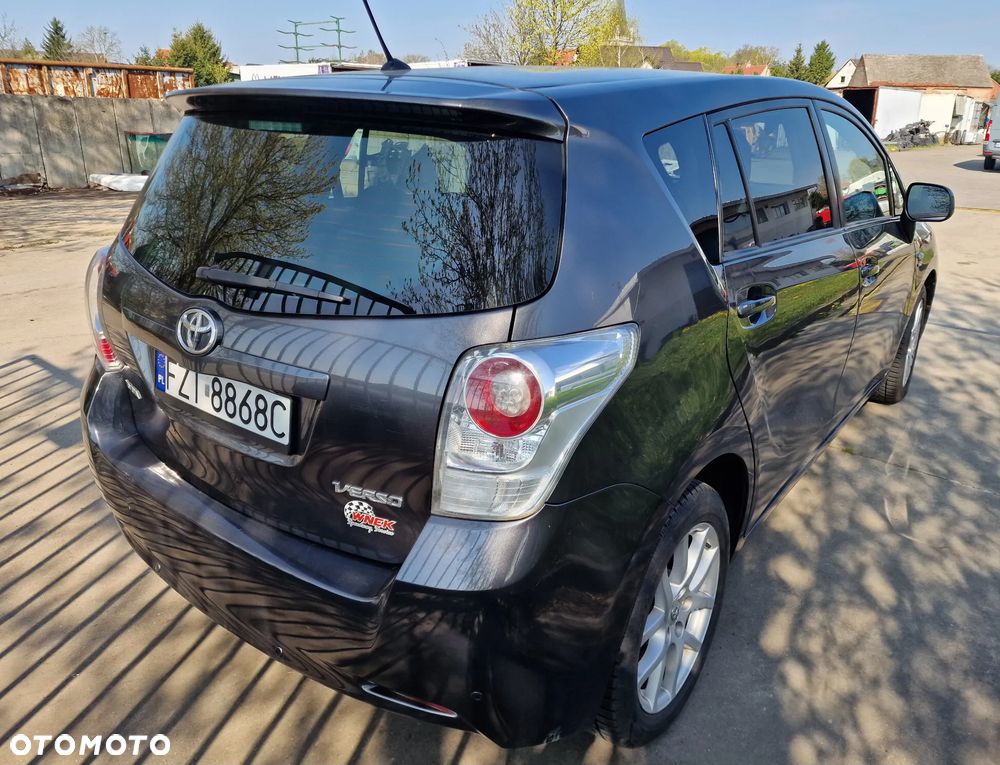 Toyota Verso - 4