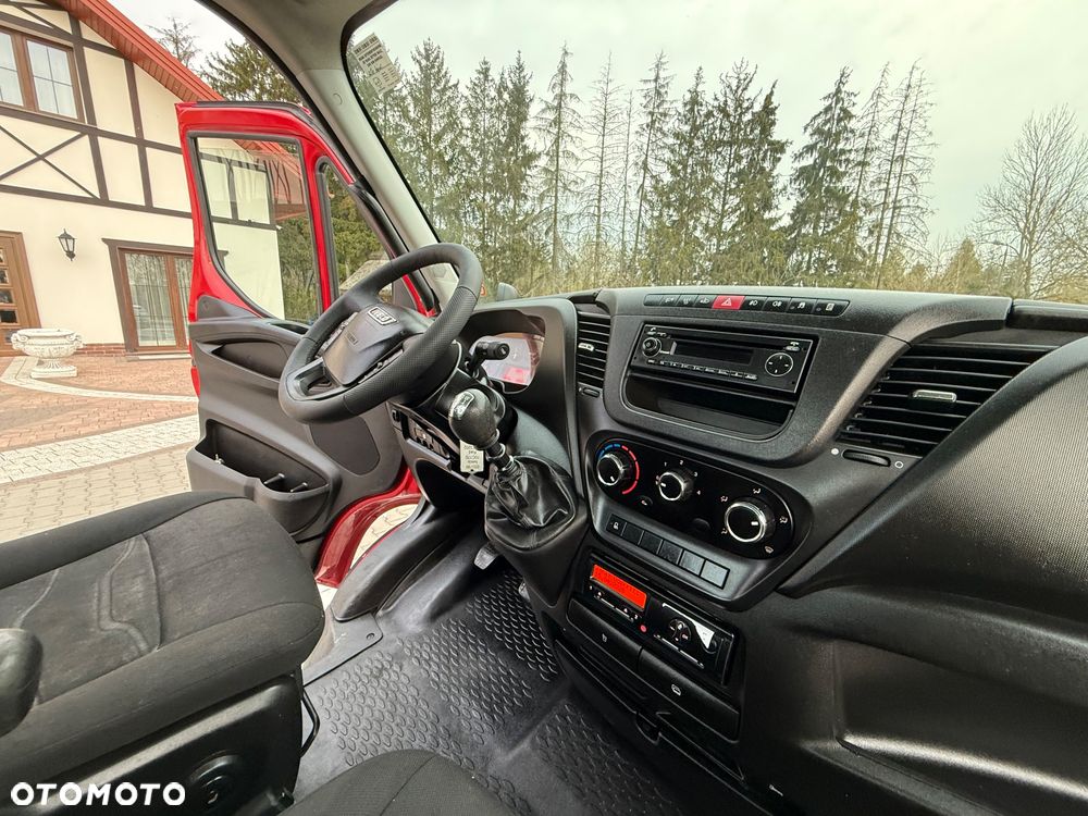 Iveco DAILY 35S - 28