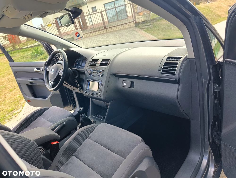 Volkswagen Touran 2.0 TDI DPF BlueMotion Technology Highline - 34