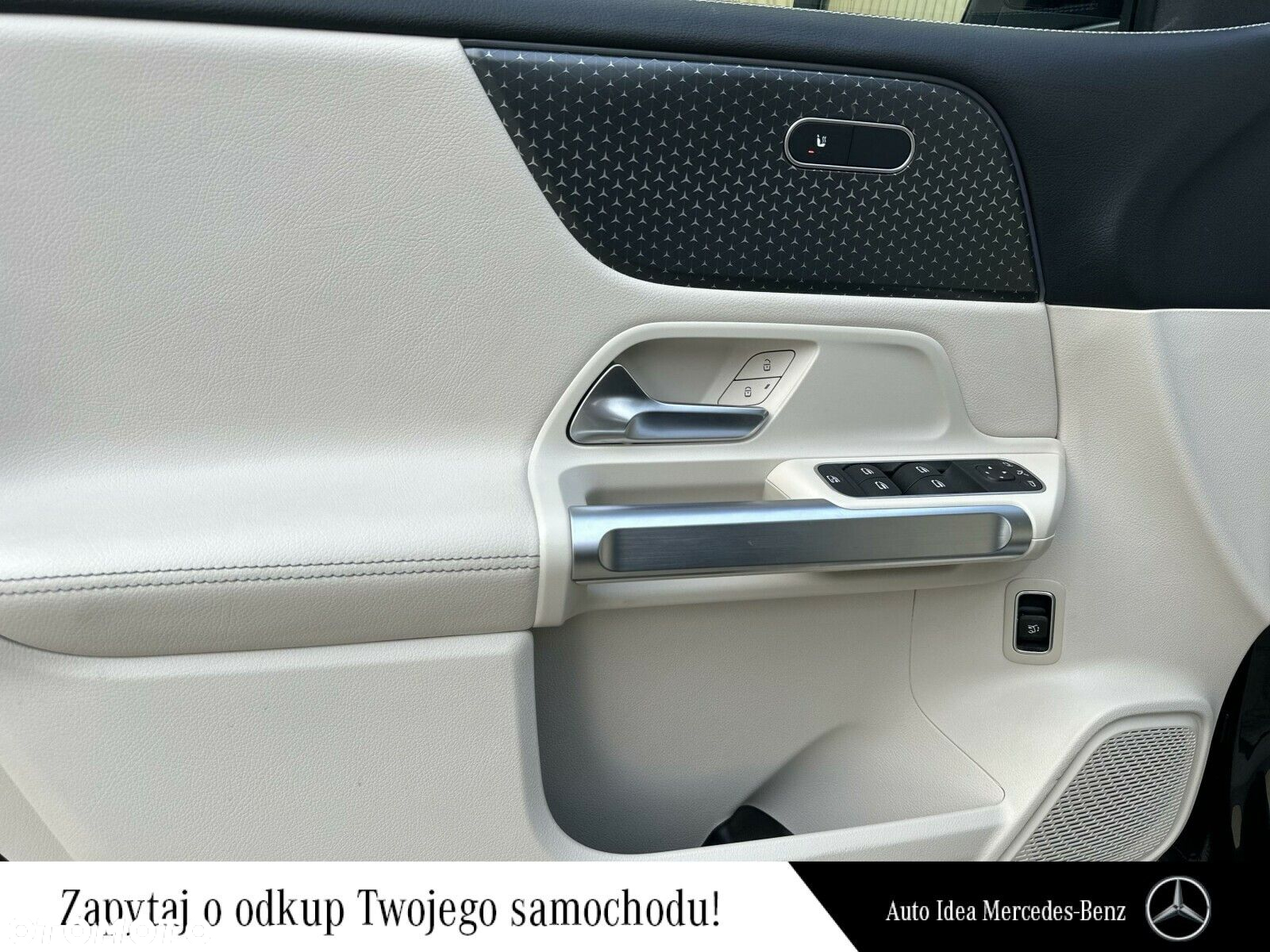 Mercedes-Benz GLB - 22