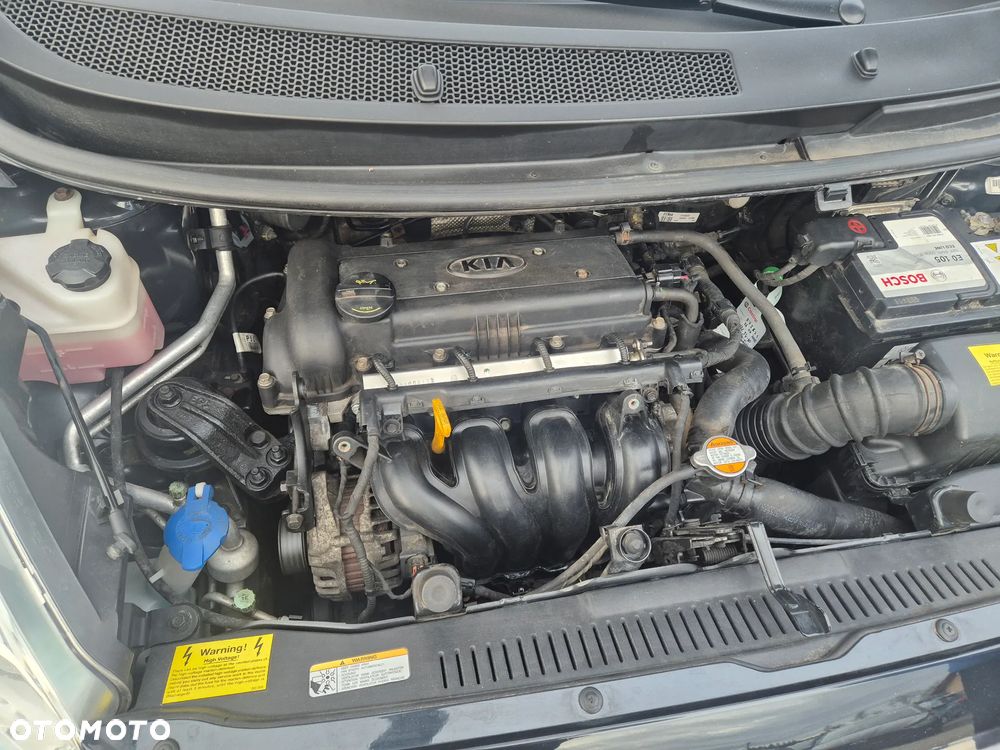 Kia Venga 1.4 CVVT ISG Vision - 22