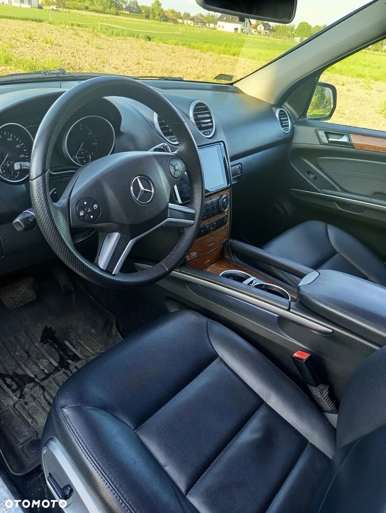 Mercedes-Benz ML - 6
