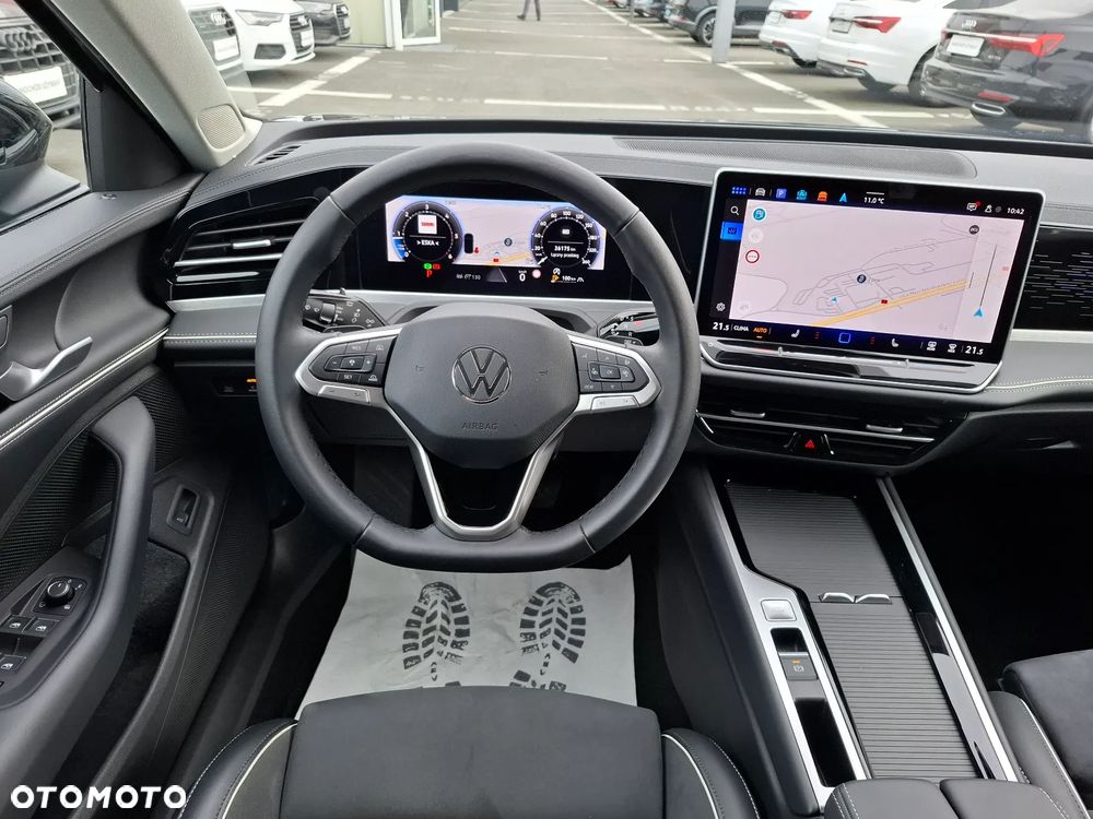 Volkswagen Passat Variant 2.0 TDI SCR DSG Elegance - 15