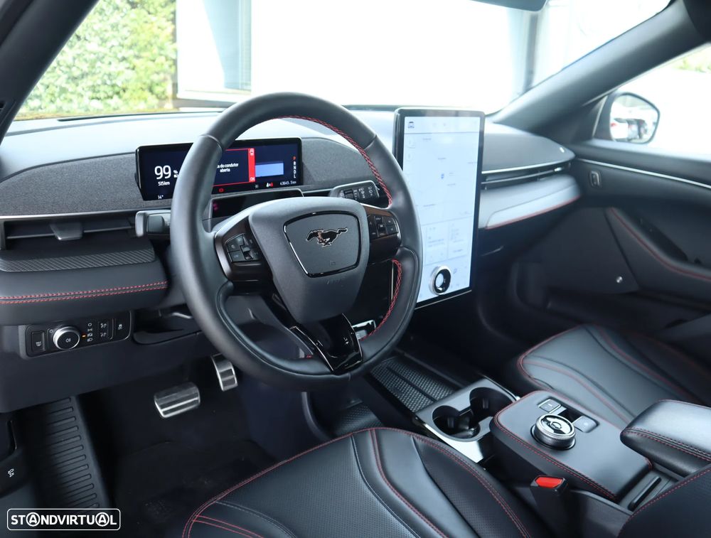 Ford Mustang Mach-E AWD PREMIUM - 29