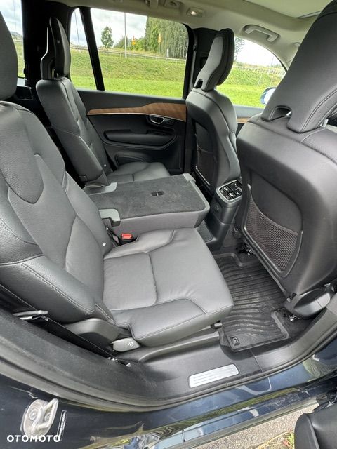 Volvo XC 90 - 32