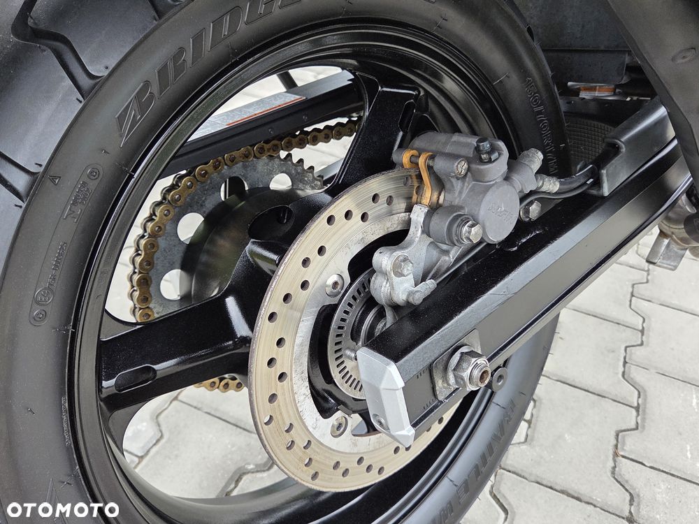 Suzuki V-STROM - 23