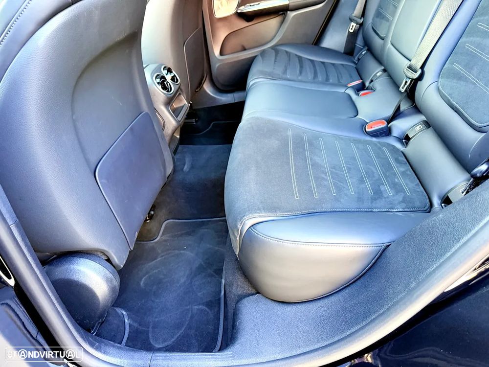 Mercedes-Benz GLC 300 e 4Matic - 33