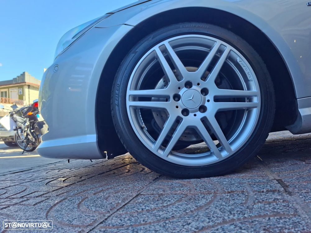 Mercedes-Benz E 220 CDI DPF BlueEFFICIENCY 7G-TRONIC Avantgarde - 15