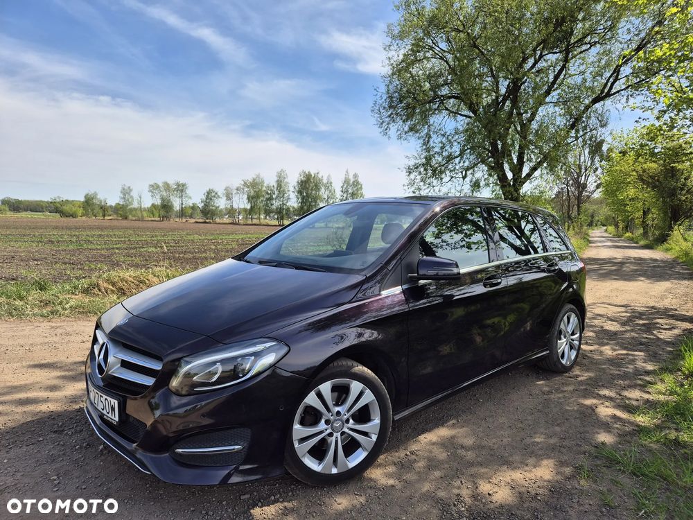 Mercedes-Benz Klasa B 200 7G-DCT UrbanStyle Edition - 26