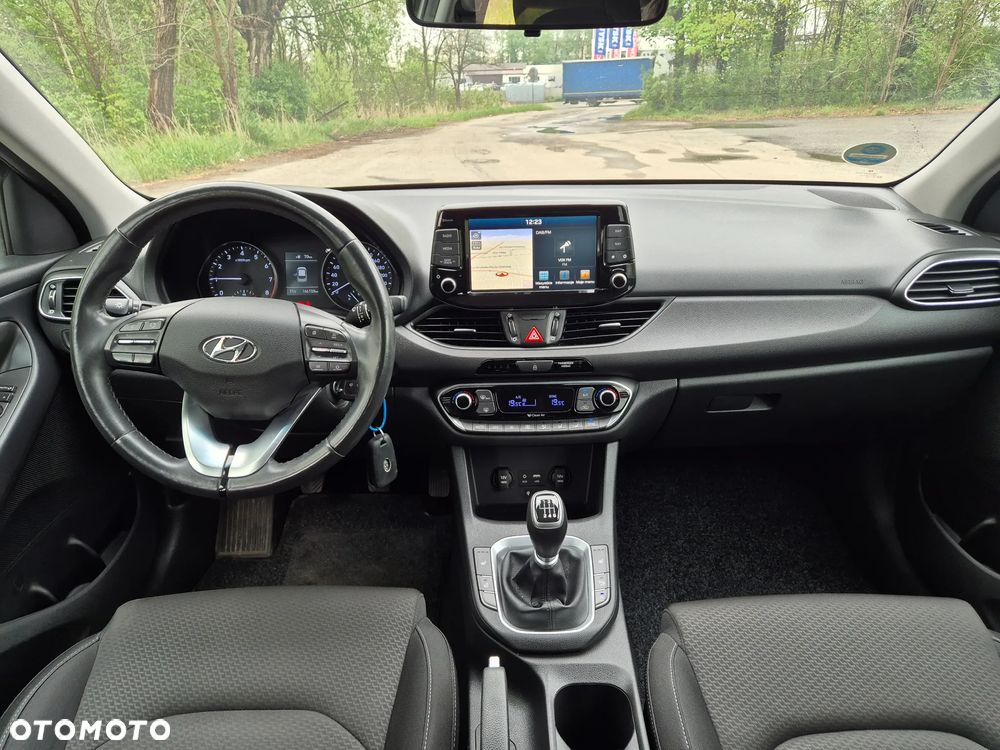 Hyundai i30 1.4 T-GDI Premiere Style - 12
