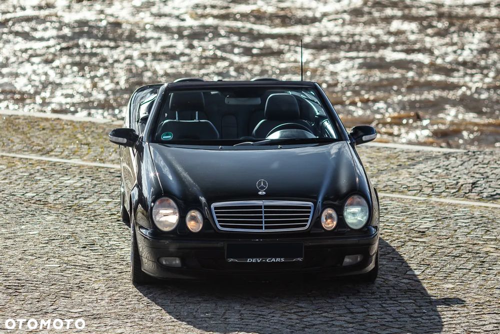 Mercedes-Benz CLK - 12