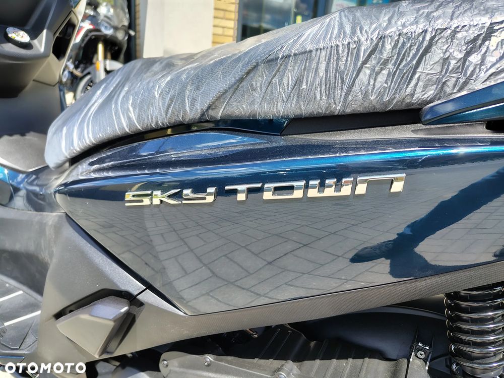 Kymco Skytown - 18