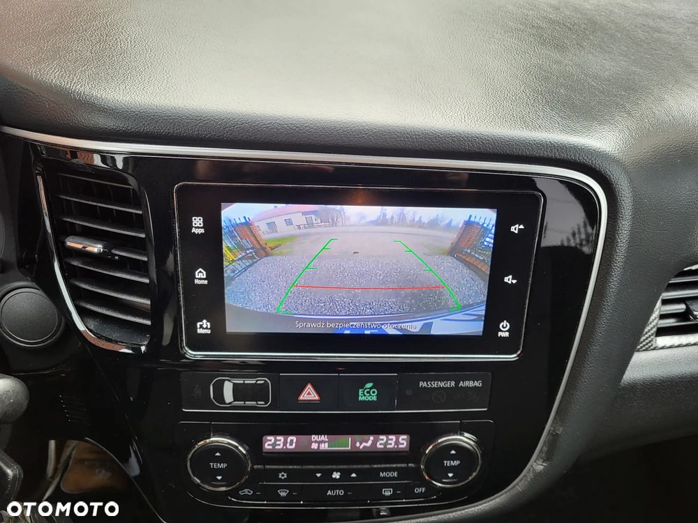 Mitsubishi Outlander - 14