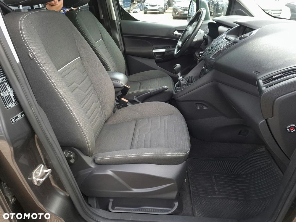 Ford Tourneo Connect Grand - 21