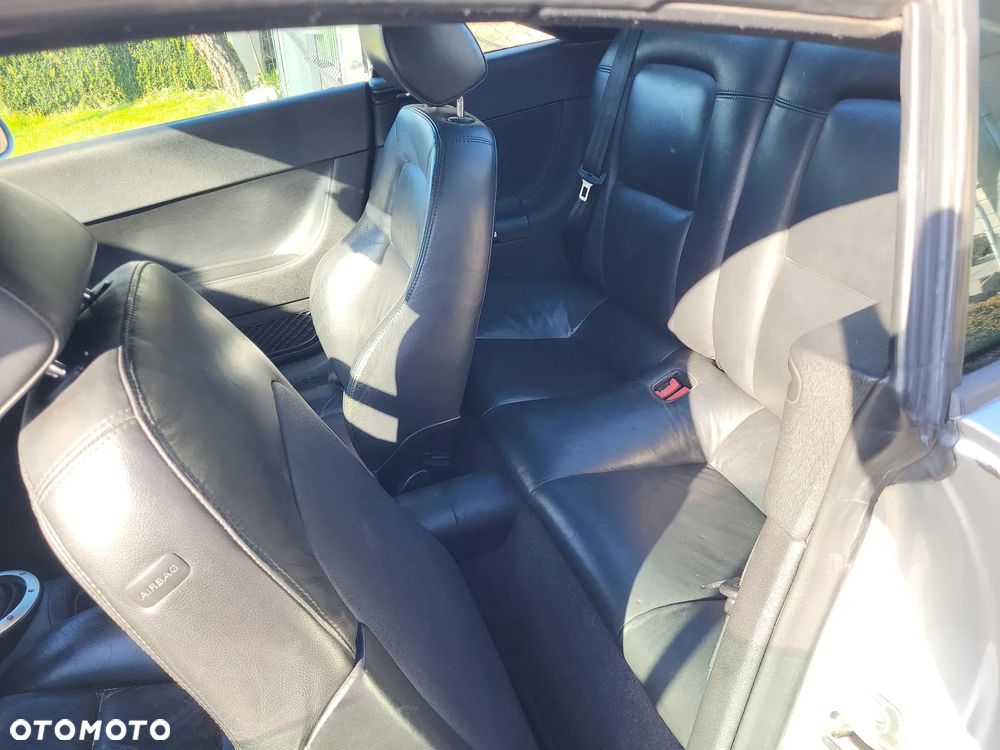 Audi TT Coupé 1.8T Quattro - 16