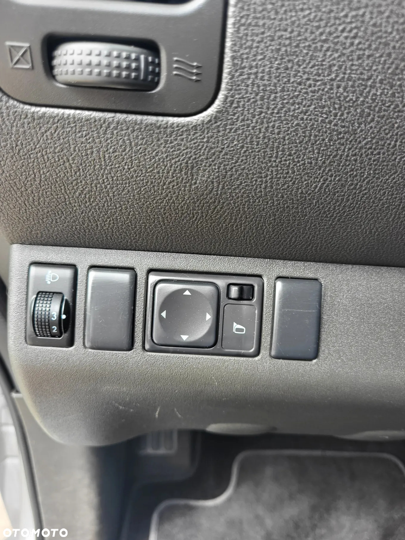 Nissan Pathfinder 2.5 dCi Platinum - 28