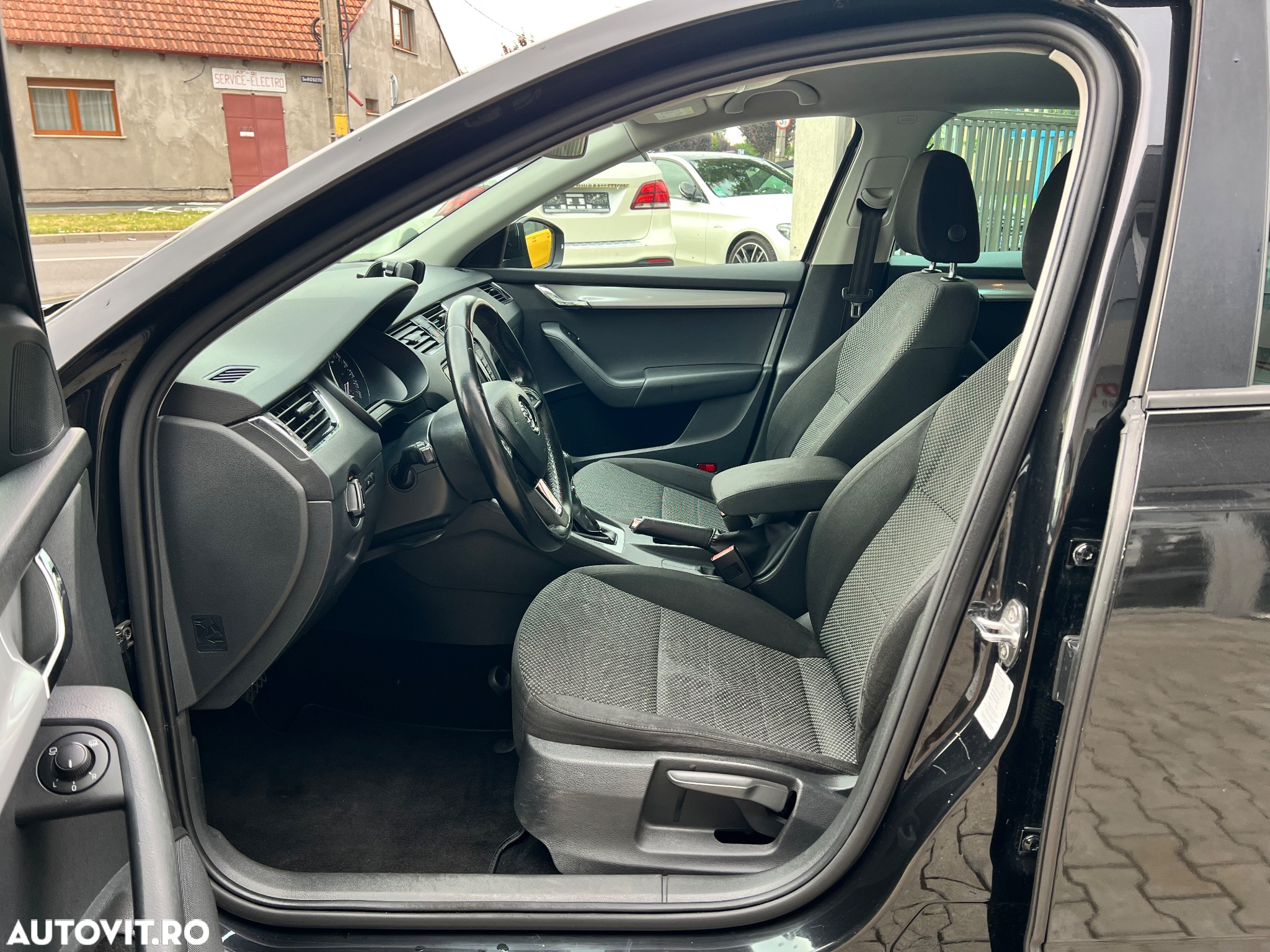 Skoda Octavia 2.0 TDI (Green tec) DSG Ambition - 12