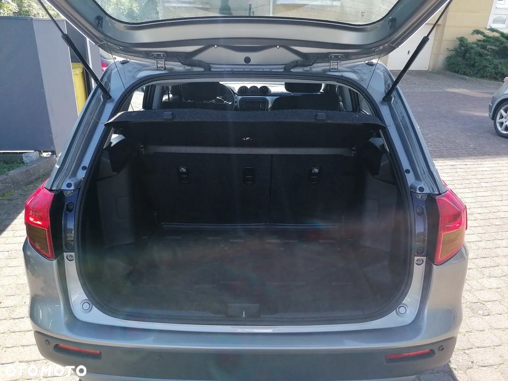 Suzuki Vitara 1.6 Comfort 4WD - 12