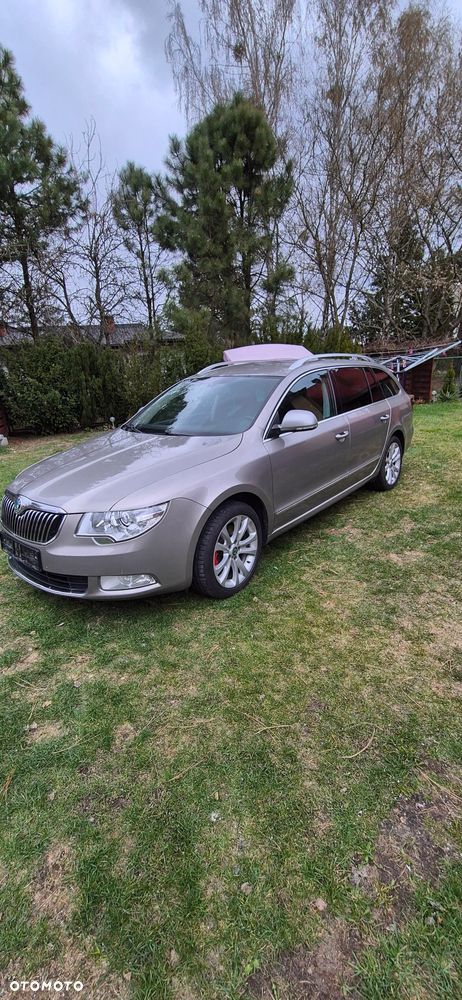 Skoda Superb 2.0 TDI DPF Elegance - 5
