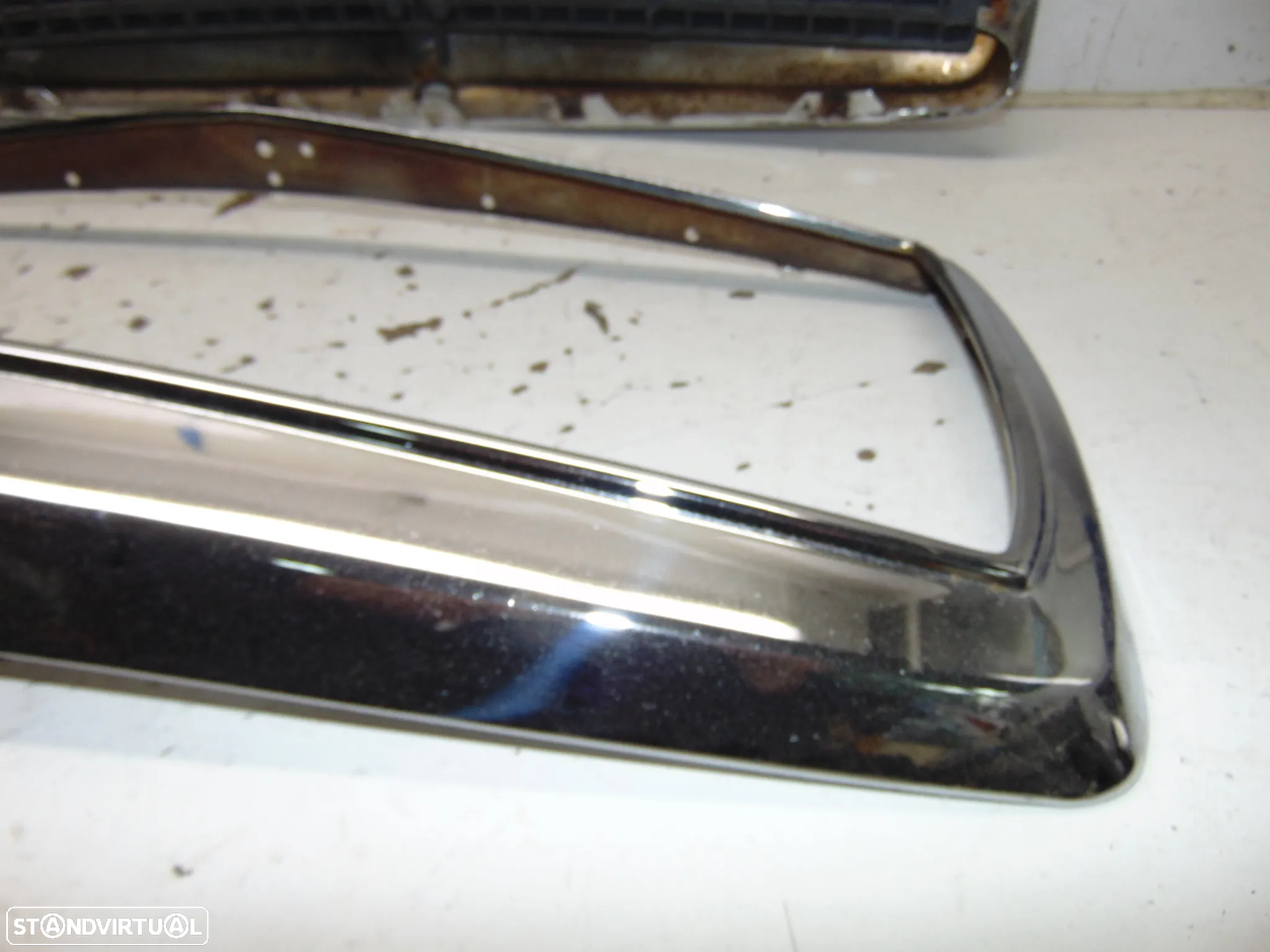 Mercedes 190/W201 grelha - 11