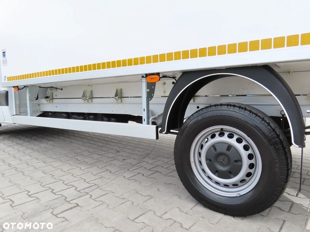 Mercedes-Benz Sprinter 317 CDI 170 KM Chłodnia -32 st.C 8.E.Palet IGLOOCAR 4230 mm Boczne Drzwi, Agregat Thermo King V200 MAX, Rozstaw Osi 4325 mm, Ładowność 910 Kg, GWARANCJA FABRYCZNA,  Stan Wizualny I Techniczny NOWY Tak Jak Z Taśmy Produkcyjnej Gotowy Dostępny OKAZJA POLECAM - 17