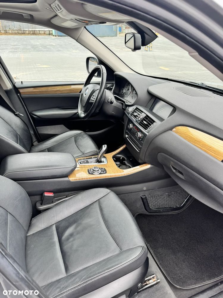 BMW X3 28i xDrive - 10
