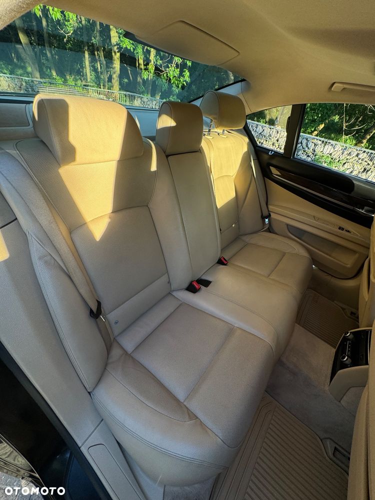 BMW Seria 7 730d - 14