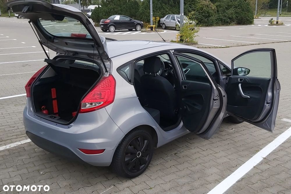 Ford Fiesta - 19