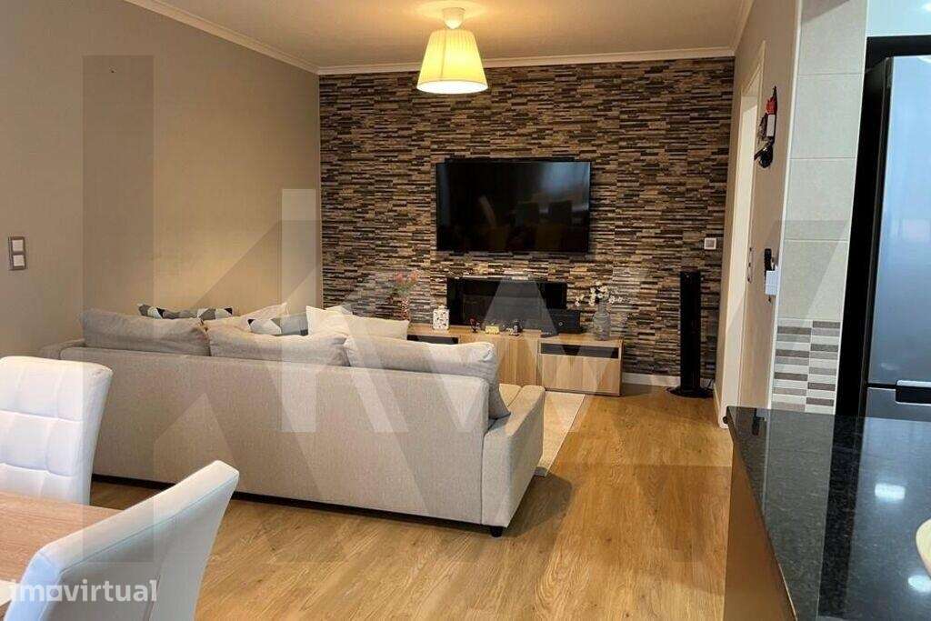 Apartamento T3 totalmente remodelado, com suite, em Santo António dos - Grande imagem: 5/25