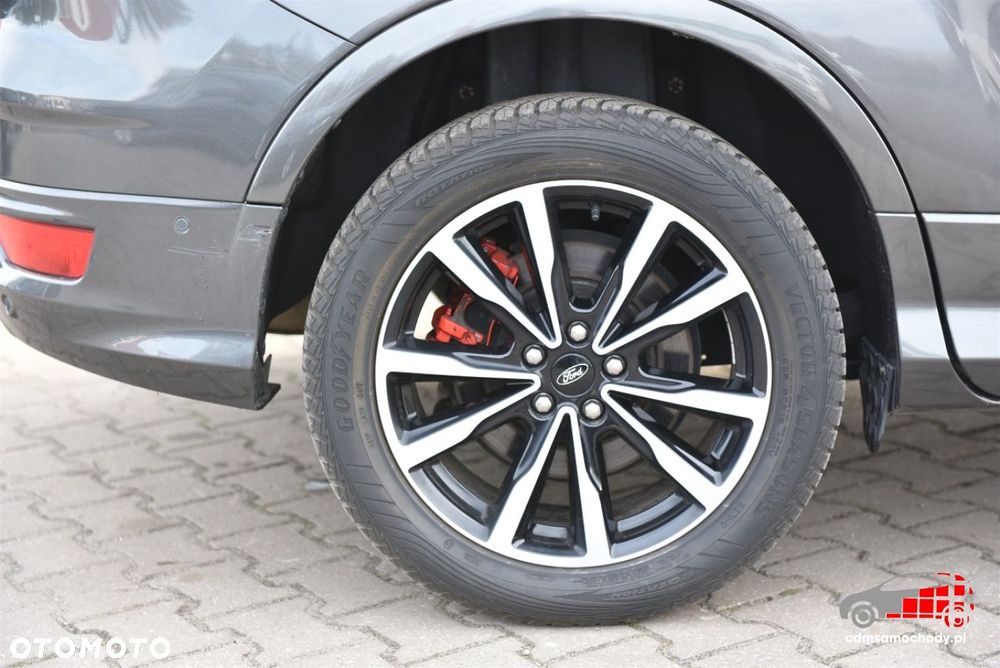Ford Kuga - 12
