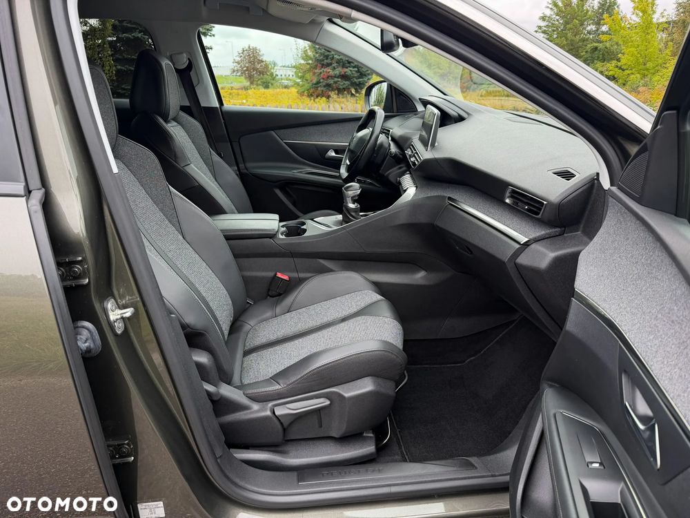 Peugeot 3008 1.5 BlueHDi Allure S&S - 32