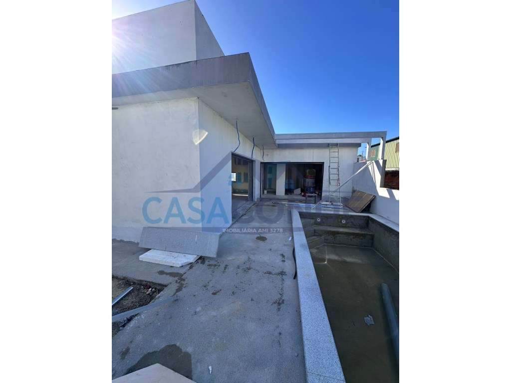 Moradia Isolada V3 +1C/Piscina - Grande imagem: 3/18