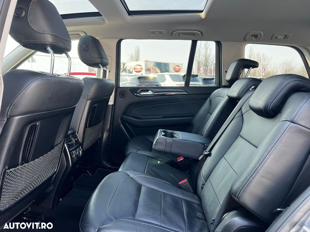 Mercedes-Benz GLS - 32