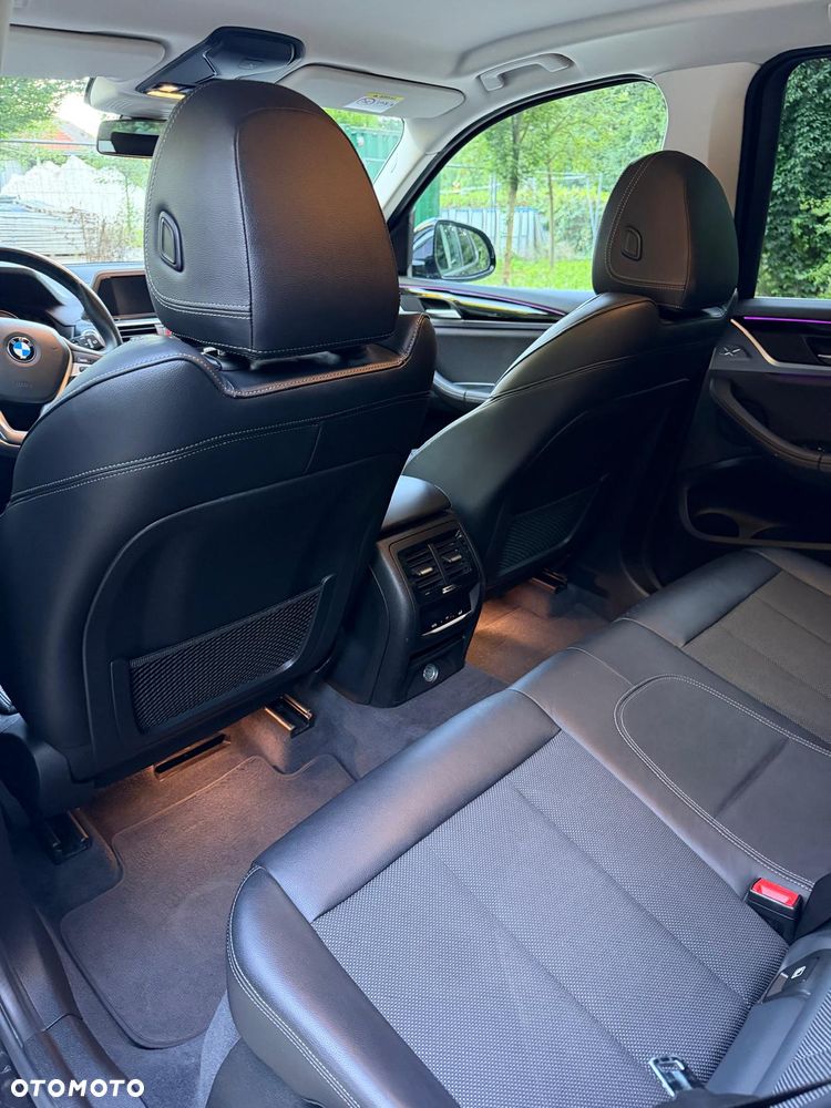 BMW X3 xDrive20d Luxury Line - 17