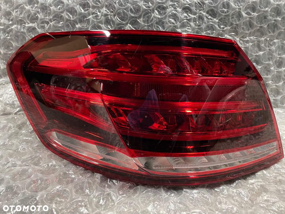 LAMPA TYŁ LEWA LED MERCEDES BENZ E KLASA LIFT W212 A2129060703 SEDAN - 1