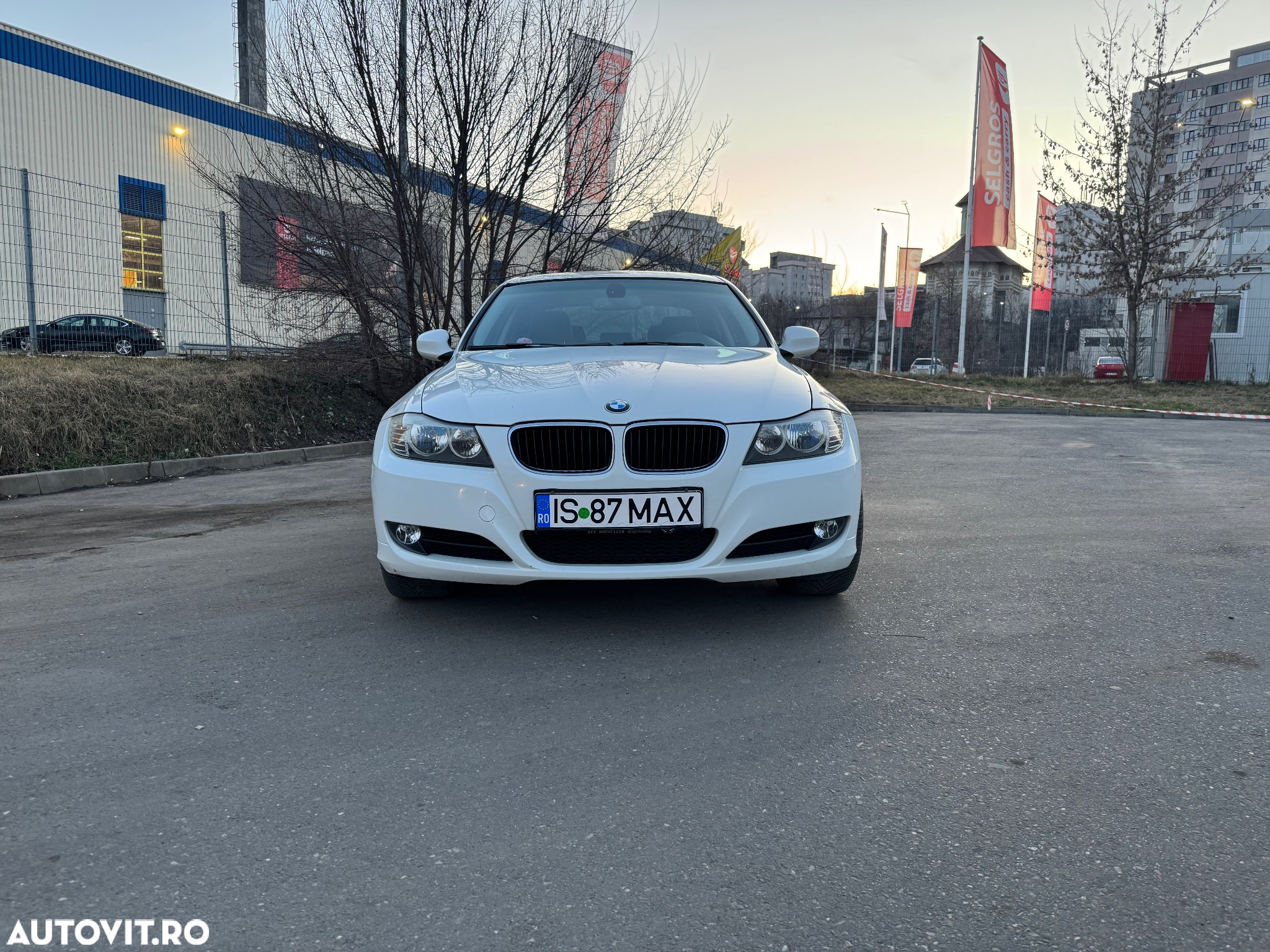 BMW Seria 3 320d - 4