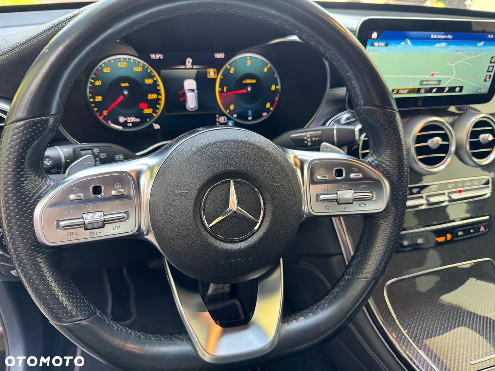 Mercedes-Benz GLC 300 d 4Matic 9G-TRONIC AMG Line - 11