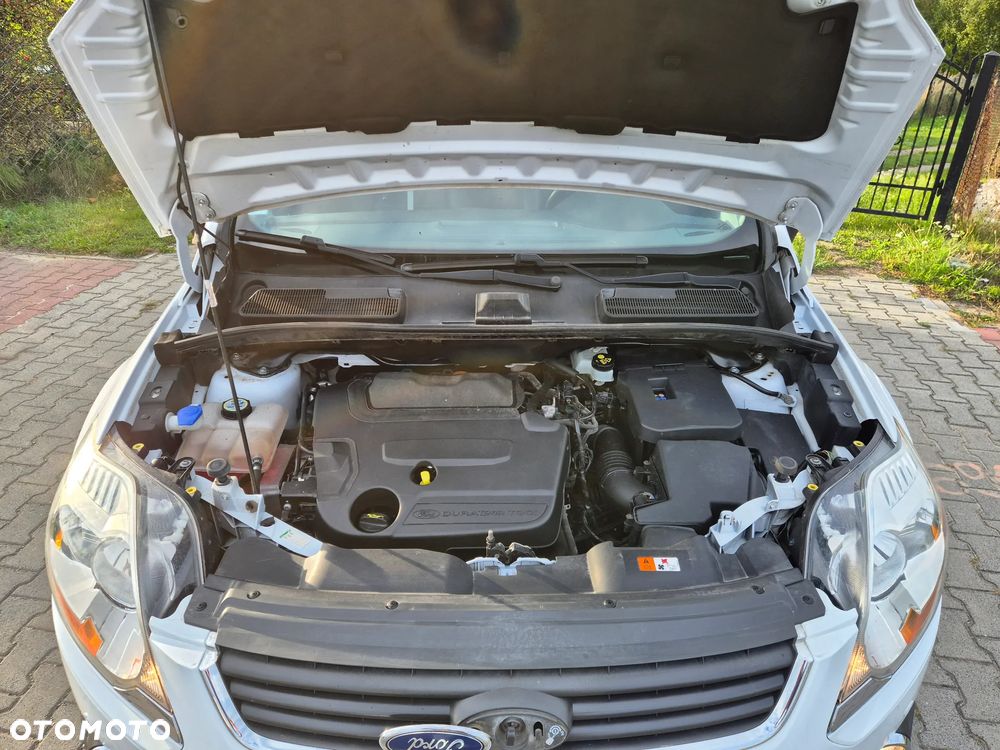 Ford Kuga 2.0 TDCi 2x4 Titanium - 16