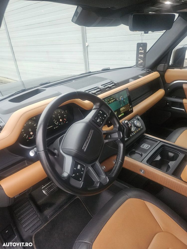 Land Rover Defender - 18