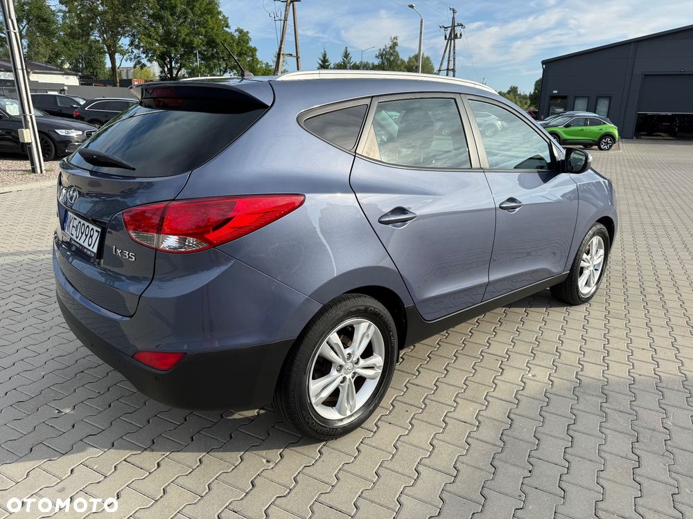 Hyundai ix35 1.6 2WD Fifa World Cup Edition - 12