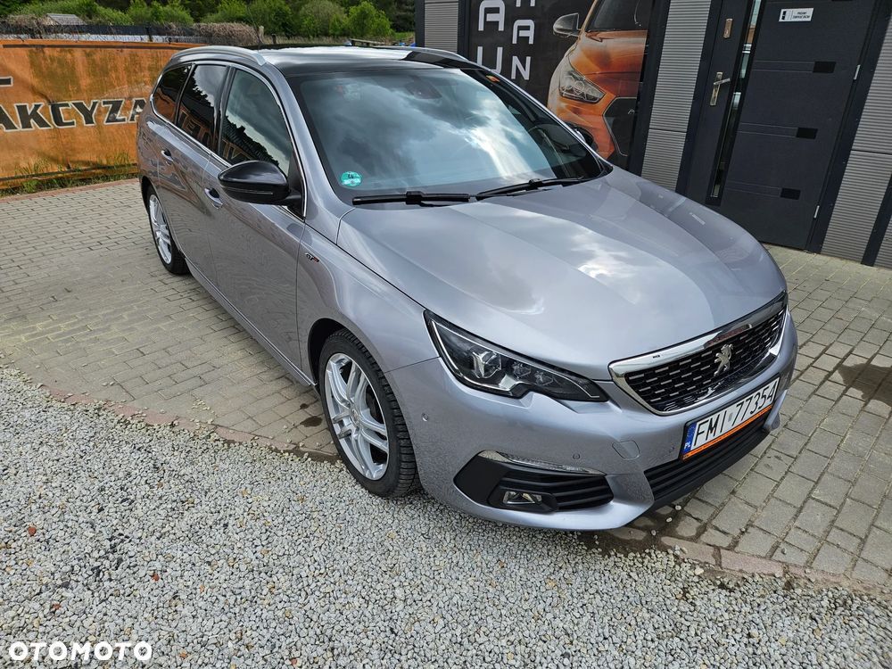 Peugeot 308 - 1