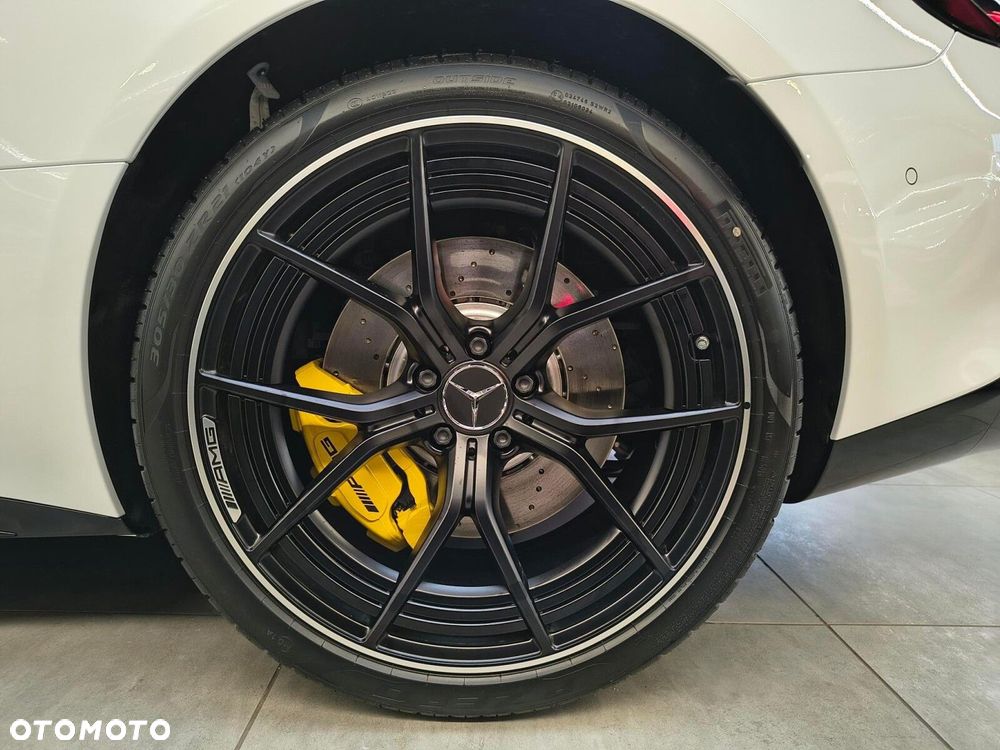 Mercedes-Benz AMG GT - 9