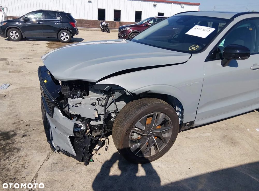 Volvo XC 60 B5 B AWD Geartronic Momentum Pro - 3