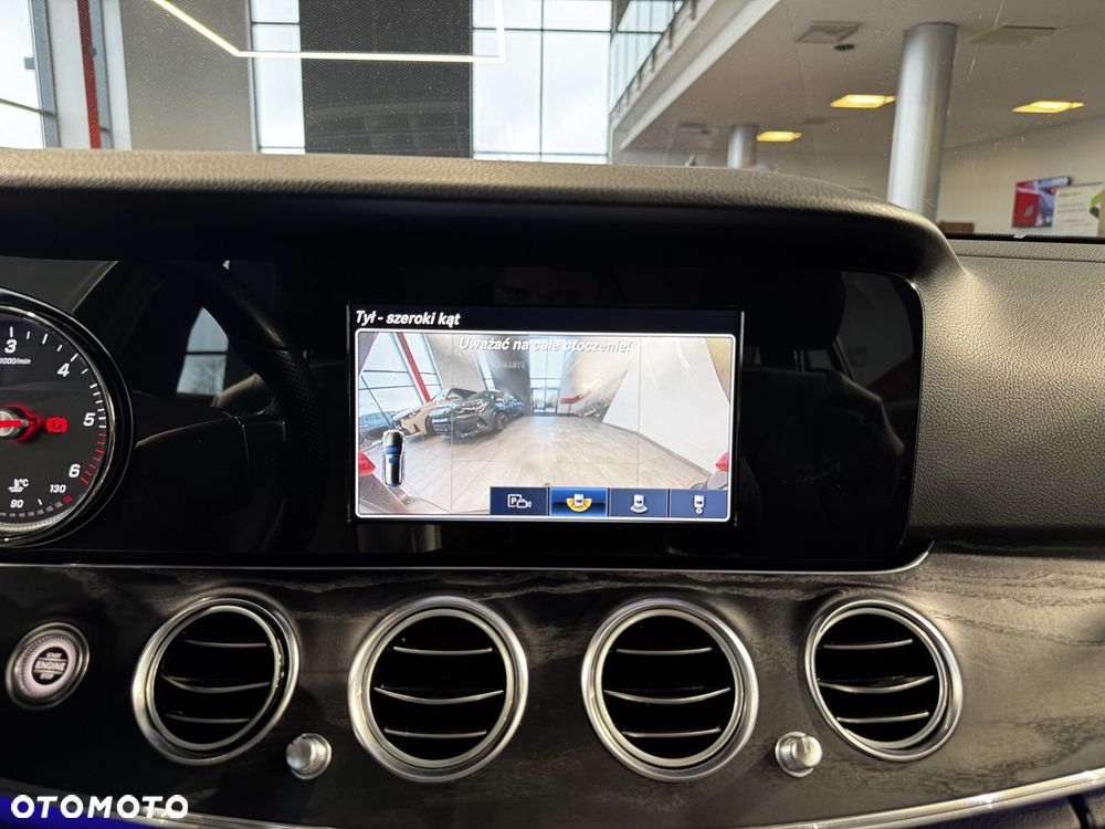 Mercedes-Benz Klasa E - 22