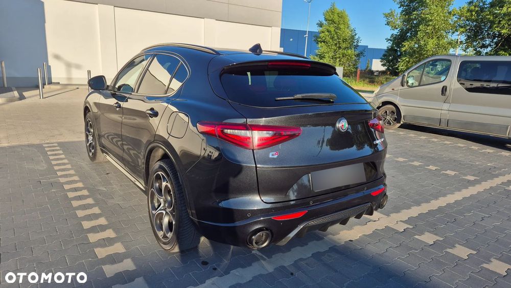 Alfa Romeo Stelvio 2.0 Turbo 16V AT8-Q4 Veloce - 7